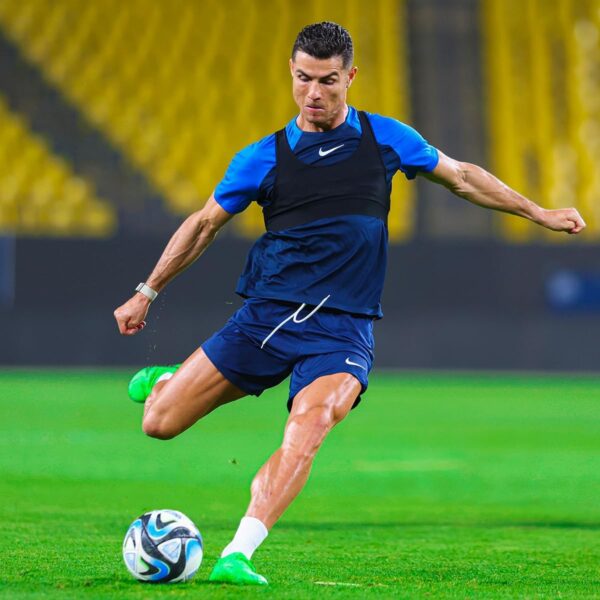 WHOOP 4.0 with 12 Month Subscription – Wearable Health, Fitn...