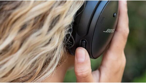 51hOn8l2ZDL._AC_SL1000_.jpg Bose QuietComfort 45 Bluetooth Wireless Noise Cancelling Hea...