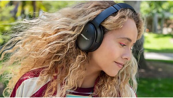 61Rvxj0xTVL._AC_SL1000_.jpg Bose QuietComfort 45 Bluetooth Wireless Noise Cancelling Hea...