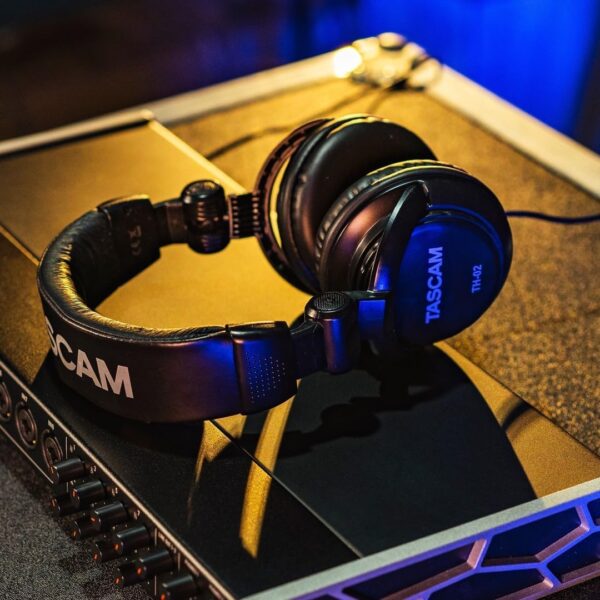 TASCAM TH-02 Professional Studio Monitor Headphones, Wired, ...