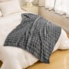 81J0cTbJR1L._AC_SL1500_.jpg YUSOKI Faux Fur Throw Blanket with 3D Bubbles Super Soft Fuz...