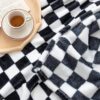 81sDPMhkQGL._AC_SL1500_.jpg LOMAO Throw Blankets Flannel Blanket with Checkerboard Grid ...