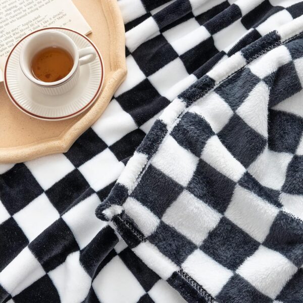 81sDPMhkQGL._AC_SL1500_.jpg LOMAO Throw Blankets Flannel Blanket with Checkerboard Grid ...